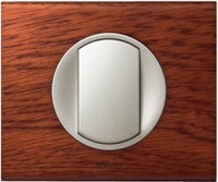 Legrand, Celiane, Цвет: Орех