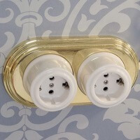 Розетки и выключатели Лизетта, Керамика,  Цвет: Белый, Цвет рамки: Золото.