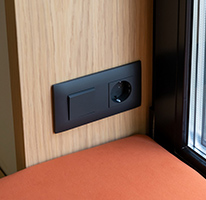 Выключатель и розетка IEK Skandy