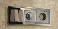 3-местная рамка Werkel Palacio Gracia с розеткой типа F, диммером, трехклавишным выключателем, цвет рамки: бронза/черный, цвет механизма: бронза