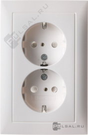 Розетка
S.1,  B.3,  B.7,  со шторками,  с заземлением,  двойная,  безвинтовые клеммы,   цвет - белый матовый,  пластмасса,  47299909,  4729 99 09,  Berker
 - PULSAL.RU