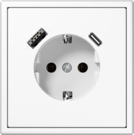 Розетка USB A+C, 3.4А с электрической розеткой
Modern,  USB type-C 5V,  USB type-A 5V,  двойная,   цвет - белый матовый,  пластмасса,  IUK-3-01.M/WWM,  LIREGUS
 - PULSAL.RU