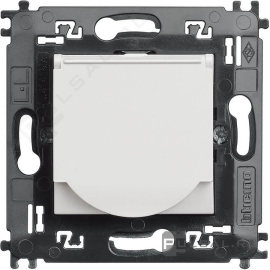 Розетка с суппортом
LivingLight,  со шторками,  с крышкой,  с заземлением,  одинарная,  безвинтовые клеммы,   цвет - белый,  пластмасса,  N4141MAP,  BTicino
 - PULSAL.RU