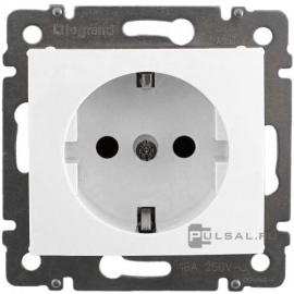 Розетка
Valena,  со шторками,  с заземлением,  одинарная,  винтовые клеммы,   цвет - белый,  пластмасса,  774421,  7 744 21,  Legrand
 - PULSAL.RU