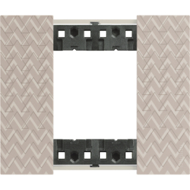 Рамкa
Living Now,  1 пост,   цвет - оптик,  горизонтальная,  пластмасса,  KA4802MM,  BTicino
 - PULSAL.RU